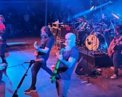 Watch: SEPULTURA's ANDREAS KISSER Performs 'Territory' With MR. BUNGLE At France's HELLFEST