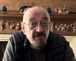JETHRO TULL Frontman IAN ANDERSON: Limited-Edition 10LP Box Set '8314 Boxed' Due In August