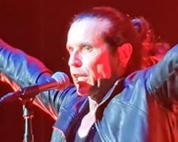 IAN ASTBURY Says THE CULT Still Performs With 'So Much Passion'