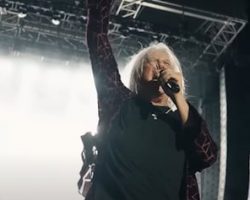 DEF LEPPARD Shares Recap Video From First Three Shows Of Summer 2024 Stadium Tour With JOURNEY