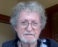YES Legend JON ANDERSON Says He Has Started Writing His Autobiography