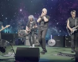 See Pro-Shot Video Of THE OFFSPRING's Performance With BRIAN MAY At 'Starmus VII' Festival