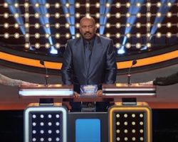 Watch: PAPA ROACH And DAUGHTRY Compete On 'Celebrity Family Feud'
