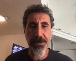 SERJ TANKIAN Says Being In A Band With Three Other People Is 'A Unique Dynamic': It 'Is Really, Really Not Easy'