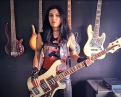 New MERCYFUL FATE Bassist BECKY BALDWIN: Meeting METALLICA's LARS ULRICH Was 'A Real Full-Circle Moment'