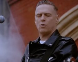 BRYAN ADAMS Shares Video For His Version Of KISS Song 'War Machine' Which He Co-Wrote