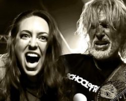 GEORGE LYNCH Teams Up With Singer CASANDRA CARSON In CASANDRA'S CROSSING