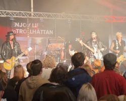 Watch: CHRIS HOLMES Celebrates 40th Anniversary Of W.A.S.P.'s First Tour At Trollhättan, Sweden Concert