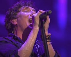 ERIC MARTIN On MR. BIG's Decision To Stop Touring: 'I Think We Might Be Shooting Ourselves In The Foot Here'