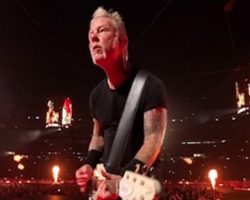 METALLICA Shares 360-Degree-Camera Video Of 'Fuel' Performance From Gillette Stadium