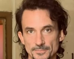 GOJIRA's JOSEPH DUPLANTIER To Take Part In Peaceful Protest Demanding Release Of Ocean Conservationist PAUL WATSON