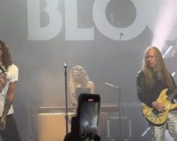 Watch: JERRY CANTRELL Joined By CANDLEBOX's KEVIN MARTIN For 'Would?' Performance In Atlantic City