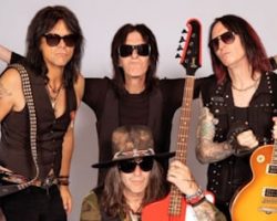 RILEY'S L.A. GUNS Releases Acoustic Version Of 'The Ballad Of Jayne'