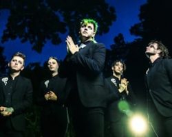 THE FUNERAL PORTRAIT Announces 'Greetings From Suffocate City' Album, Releases 'Blood Mother' Single