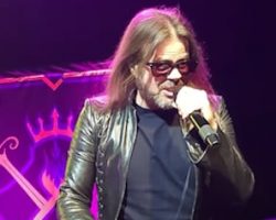 TODD LA TORRE: 'At 50 Years Old, I Still Can Sing All The QUEENSRŸCHE Stuff In Standard Tuning'