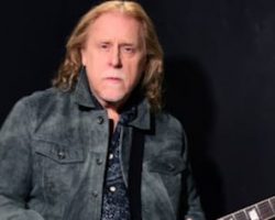 WARREN HAYNES To Release New Solo Album 'Million Voices Whisper' In November