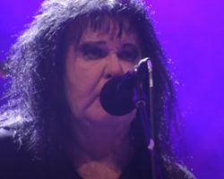 BLACKIE LAWLESS Explains Why W.A.S.P. Continues To Use Backing Tracks During Live Shows
