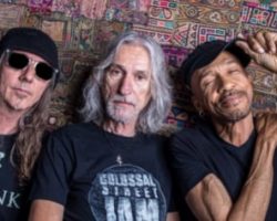 KING'S X's DOUG  PINNICK: 'We Hate Each Other As Much As We Love Each Other'