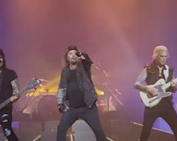 Watch: MÖTLEY CRÜE Performs In Uncasville, Connecticut