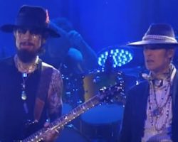 JANE'S ADDICTION Apologizes For Onstage Fight, Cancels Bridgeport Concert