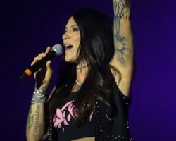 New VIXEN Singer ROSA LARICCHIUTA Explains How She Landed Gig As Replacement For LORRAINE LEWIS