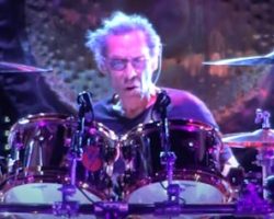 ALEX VAN HALEN: EDDIE VAN HALEN 'Was Brave Up Until The Last Minute'