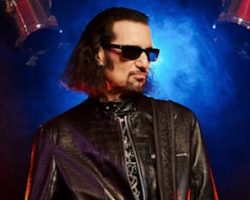 BRUCE KULICK And AXN GUITARS Launch Custom '80s-Style Guitar Line Paying Homage To His Era Of KISS