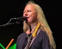 JERRY CANTRELL Announces Early 2025 North American Tour With FILTER