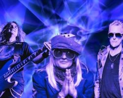 DAVID ELLEFSON Teams Up With CHIP Z'NUFF And STEPHEN SHAREAUX For Cover Of DONNIE IRIS's 'Ah! Leah!'