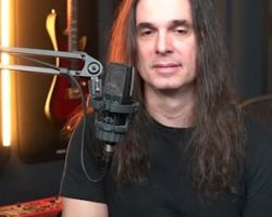 Ex-MEGADETH Guitarist KIKO LOUREIRO Doesn't Get Writer's Block