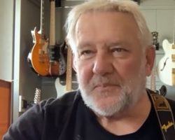 ALEX LIFESON Says RUSH 'Went Out On A High Note': 'I'd Rather Be Remembered For That Legacy Than Returning As The Top RUSH Tribute Band'