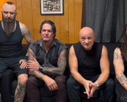 DISTURBED's MIKE WENGREN Says Opening For IRON MAIDEN In Mexico Was 'A Bucket List' Experience