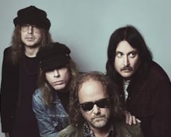 THE HELLACOPTERS Share Music Video For 'Do You Feel Normal' Single From Upcoming Album 'Overdriver'