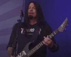 ONSLAUGHT's NIGE ROCKETT To Return To Live Stage After Undergoing A Number Of Cancer Removal Operations