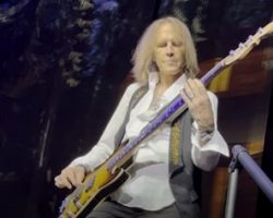 AEROSMITH's TOM HAMILTON: How I Ended Up Playing Bass For THIN LIZZY On 2016-2017 Tour