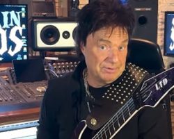KING DIAMOND's ANDY LAROCQUE Introduces New LTD ALR-II Signature Guitar From ESP