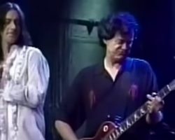 JIMMY PAGE And THE BLACK CROWES Release Cover Of LED ZEPPELIN's 'The Lemon Song' From Expanded Edition Of 'Live At The Greek'