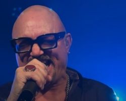 GEOFF TATE Says METALLICA Fans Threw Bottles At QUEENSRŸCHE At 1988 Concert In Helsinki