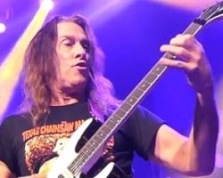 Ex-MEGADETH Guitarist JEFF YOUNG On His Upcoming Solo Album 'rEvolutions': 'I've Been Working On It For 11 Years'