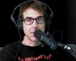 LAMB OF GOD's RANDY BLYTHE: GRAMMY AWARDS 'Mean F***ing Nothing To Me'