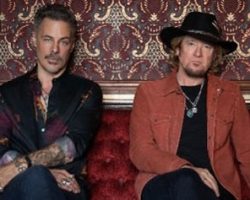 ADRIAN SMITH + RICHIE KOTZEN Release Music Video For 'Black Light' From Upcoming 'Black Light / White Noise' Album