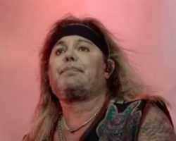 VINCE NEIL Not On Plane Involved In Deadly Crash; Girlfriend Survives