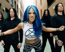 ARCH ENEMY's MICHAEL AMOTT Says New Guitarist JOEY CONCEPCION 'Was A Really Easy Fit'