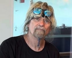 Ex-W.A.S.P. Guitarist CHRIS HOLMES Says 'The Decline Of Western Civilization' Movie Could Have Been 'Way Better'