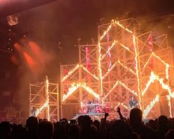 MIKE WENGREN Denies DISTURBED's Pyrotechnics Caused Damage To CHICAGO BULLS' Championship Banners: 'It's Fake News'