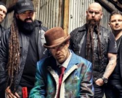 FIVE FINGER DEATH PUNCH Cancels 'Arizona Bike Week' Concert Due To 'Family Matter'