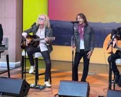 Watch: FOREIGNER Performs Acoustic Mini-Set On KTLA 5 Weekend Morning News