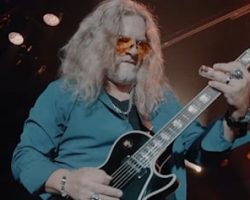 TESLA's FRANK HANNON To Release All-Guitar Instrumental Solo Album 'Reflections'