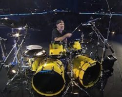 METALLICA's LARS ULRICH: 'Our Driving Force Is Trying To Do Away With Whatever It Is That Separates The Bands And The Fans'