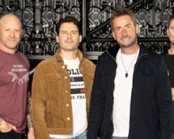 NICKELBACK To Headline Day 2 Of VELOCITY Festival At Field Of Dreams